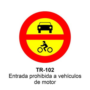 TR-102 Entrada prohibida a vehículos de motor