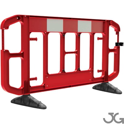 La valla de plástico Titan, color rojo, con pies giratorios Fabricada en HPDE por inyección que ha sido desarrollada para atender a trabajos en la calle.