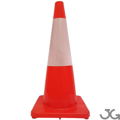 Cono señalización 1 pieza 70 cm de PVC flexible con camisa reflectante de 30 cm. Peso: 2,1 kg. Base cono: 36x36 cm.