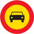 TR-103 Entrada prohibida a vehículos de motor, excepto motociclos de dos ruedas