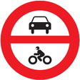 R-102 Entrada prohibida a vehículos de moto