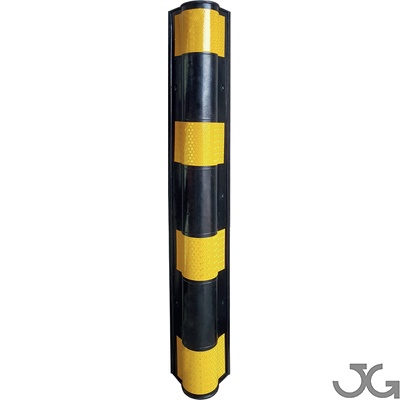 Esquinera redondeada para protección de columnas o pilares. Fabricada en caucho, Altura: 80cm. Peso: 2,5kg. 4 Tiras reflectantes de 10cm.