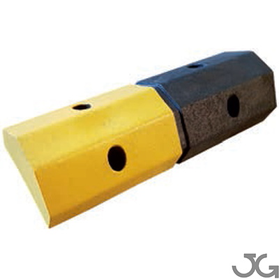 Tope amarillo negro delimitador suelo de parking de caucho de 50x16x10cm. Peso: 5Kgr. Tope para ruedas de coche para aparcamiento en garaje parking