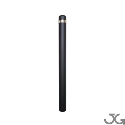Bolardo fijo de acero lacado en negro con franja de acero inoxidable. Altura: 100 cm. Diámetro: Ø90 mm.. Pilona fija