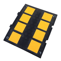 Reductores de velocidad Modelo JG 1060c Reductor de velocidad de caucho. 60x50x3cm