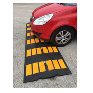 Reductor de velocidad de caucho. 90x50x5cm