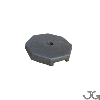 8020-7K Base de caucho para poste de Ø60mm Base soporte octogonal de caucho reciclado para poste de Ø60mm. Peso 7kg.